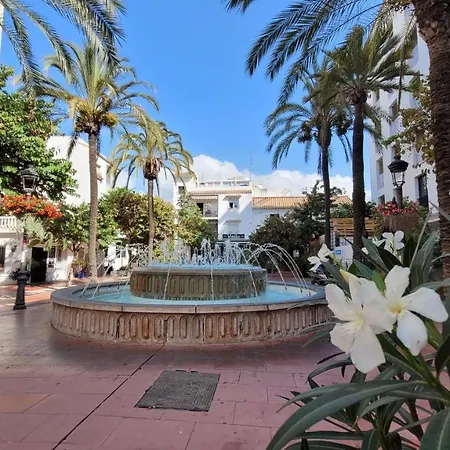 Free Parking, 40 Meters From The Beach, Wi-fi, Ac Estepona