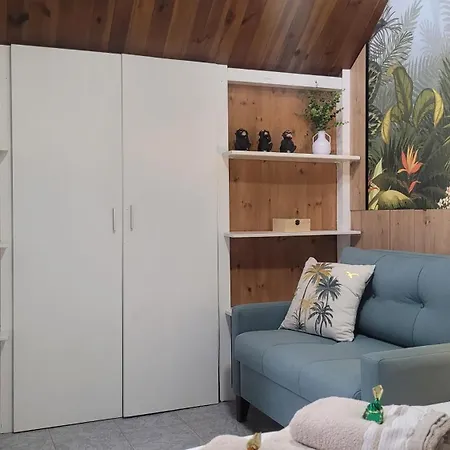 Free Parking, 40 Meters From The Beach, Wi-fi, Ac Apartment