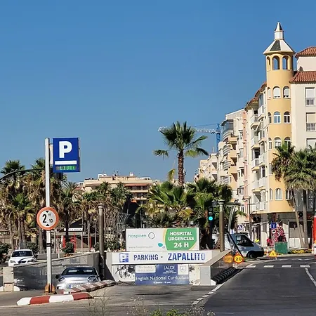Apartment Free Parking, 40 Meters From The Beach, Wi-fi, Ac Estepona