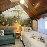 Free Parking, 40 Meters From The Beach, Wi-fi, Ac