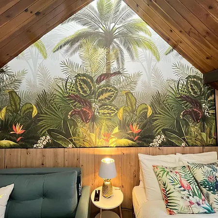 Free Parking, 40 Meters From The Beach, Wi-fi, Ac エステポナ
