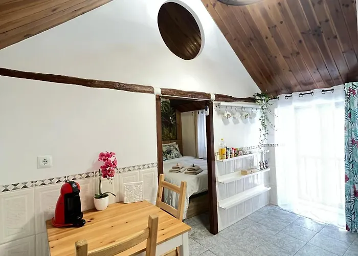 Free Parking, 40 Meters From The Beach, Wi-fi, Ac Apartament *