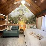 Free Parking, 40 Meters From The Beach, Wi-fi, Ac Lägenhet Estepona
